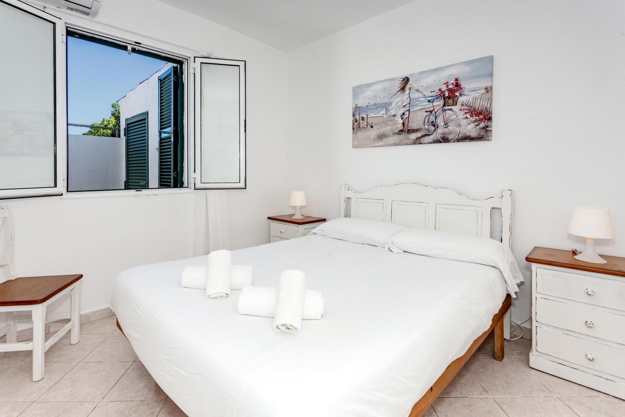 Villa Goyo Cala'N Bosch  Exteriör bild