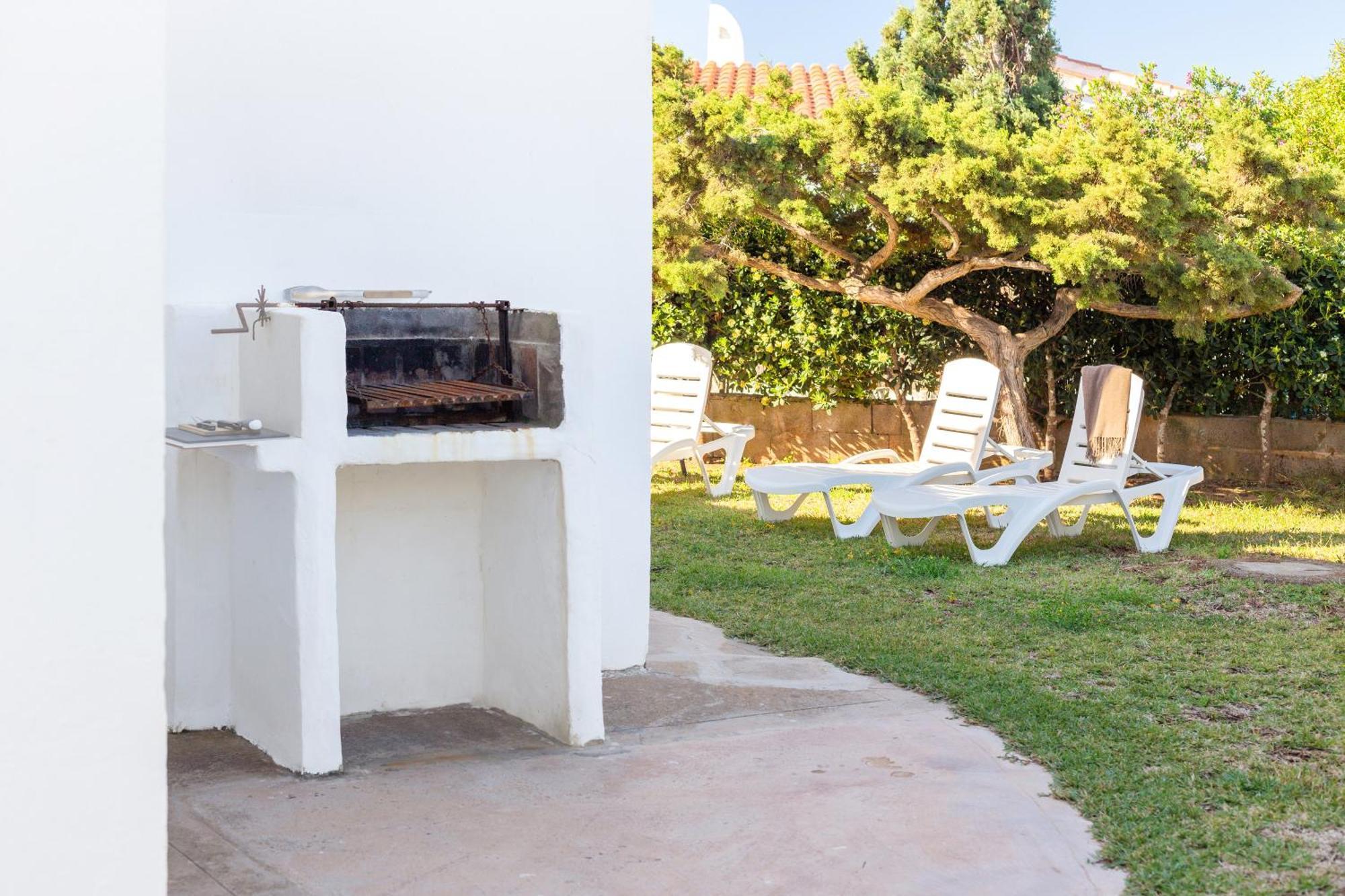 Villa Goyo Cala'N Bosch  Exteriör bild